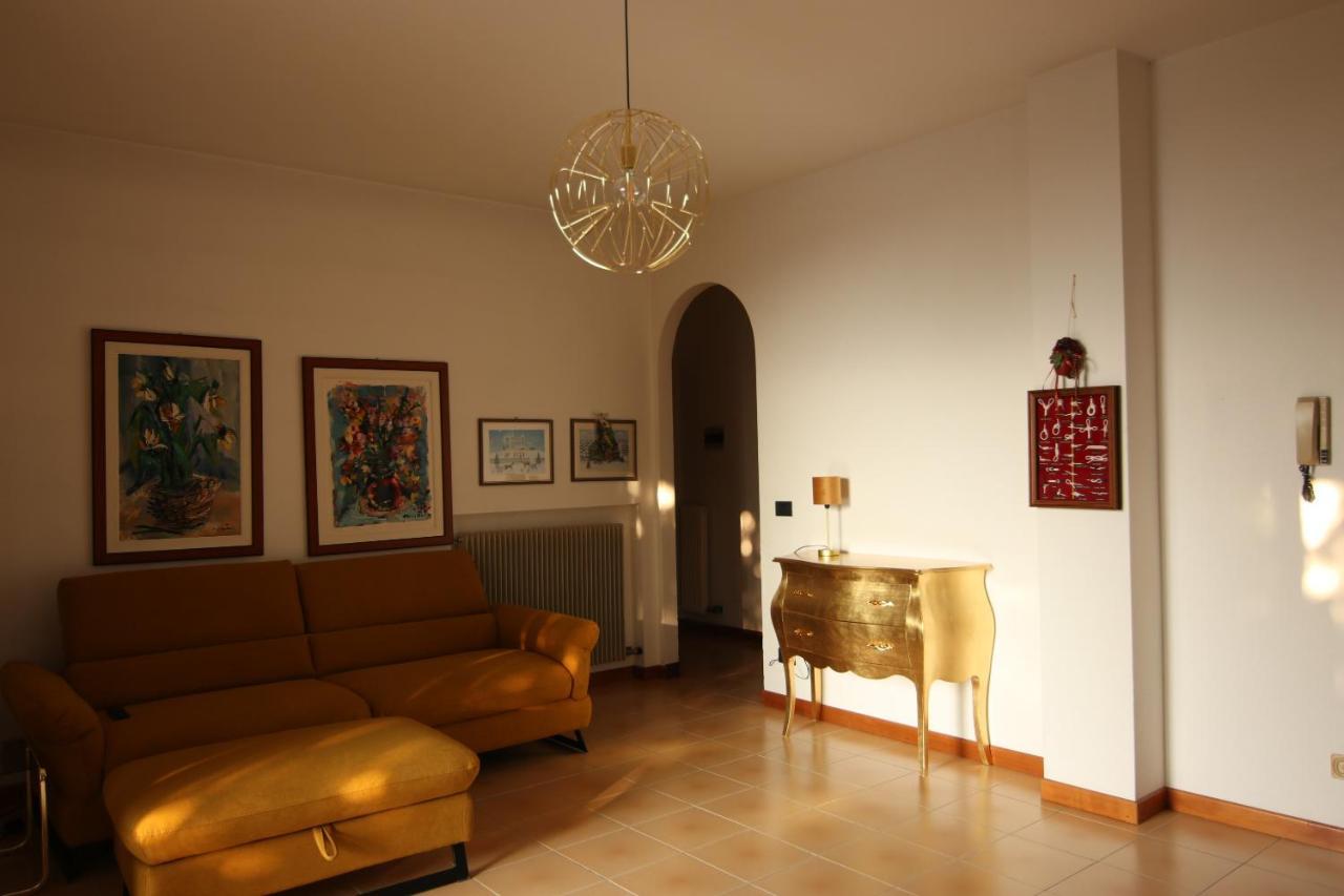 3 Rooms Apartment Whit Balcony And Lake Wiew مالتشيزينيه المظهر الخارجي الصورة