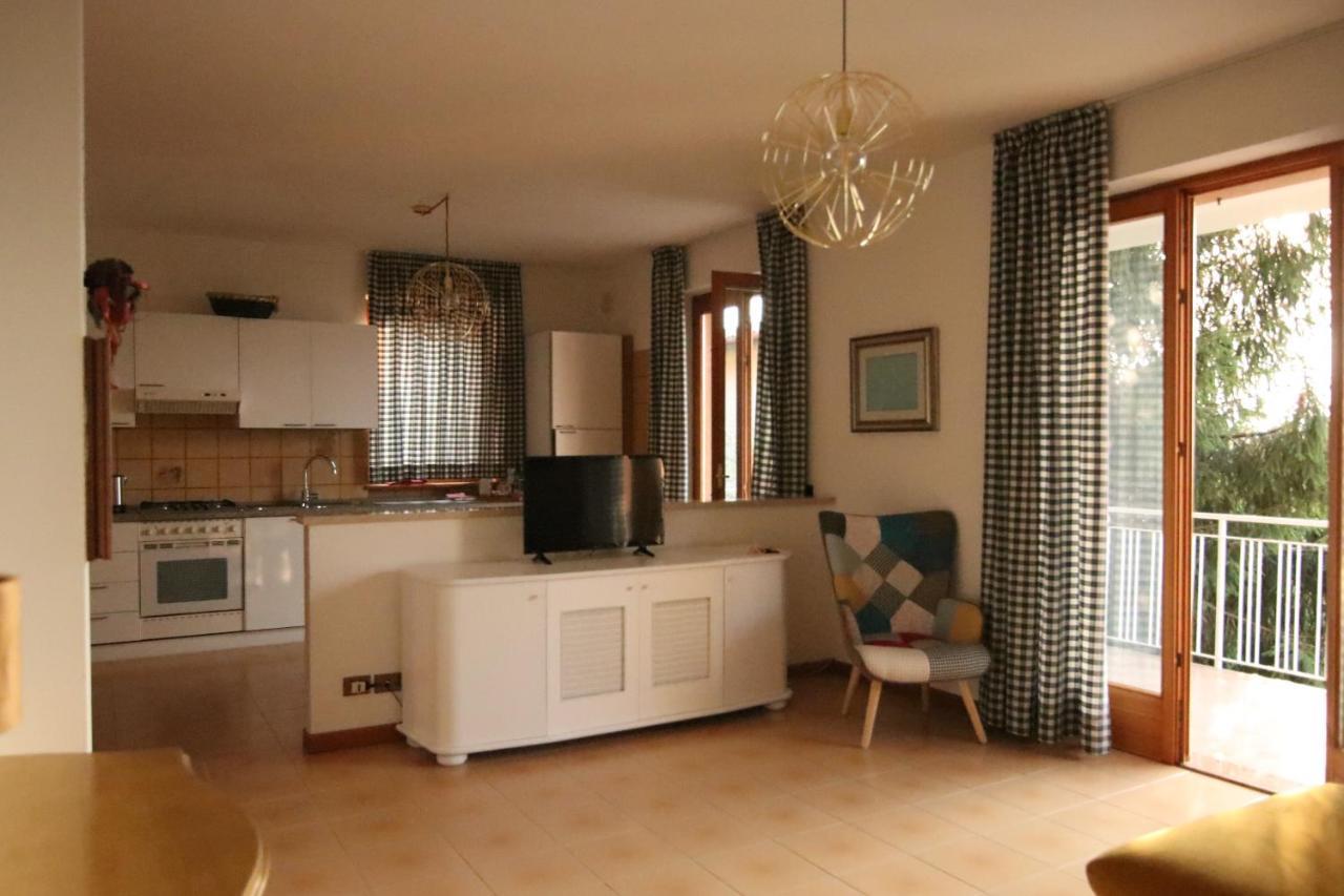 3 Rooms Apartment Whit Balcony And Lake Wiew مالتشيزينيه المظهر الخارجي الصورة